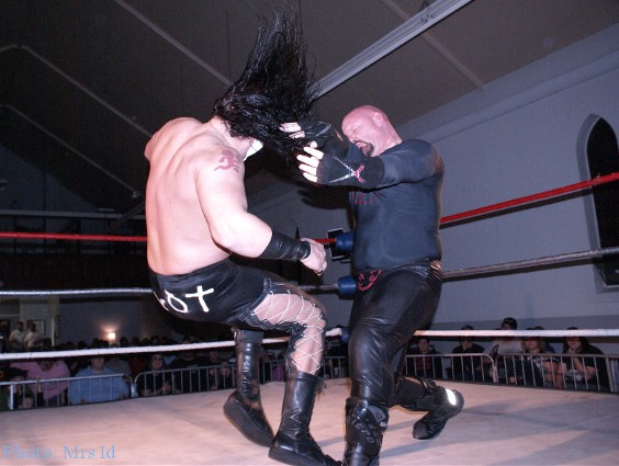 126_rwi_wrestleroast_102807.jpg