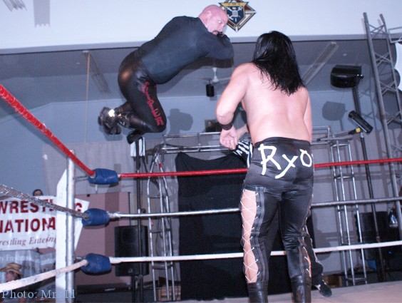 135_rwi_wrestleroast_102807.jpg